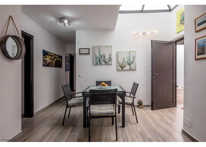 Puerto Chico I And J Appartement